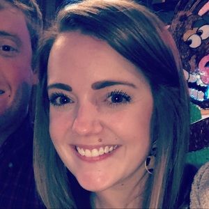 Meet your Posher, Courtney